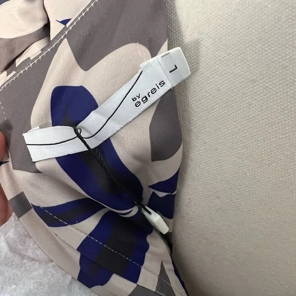 NWT By Egreis Floral 2 piece set Gray and Navy Size L - Picture 8 of 10